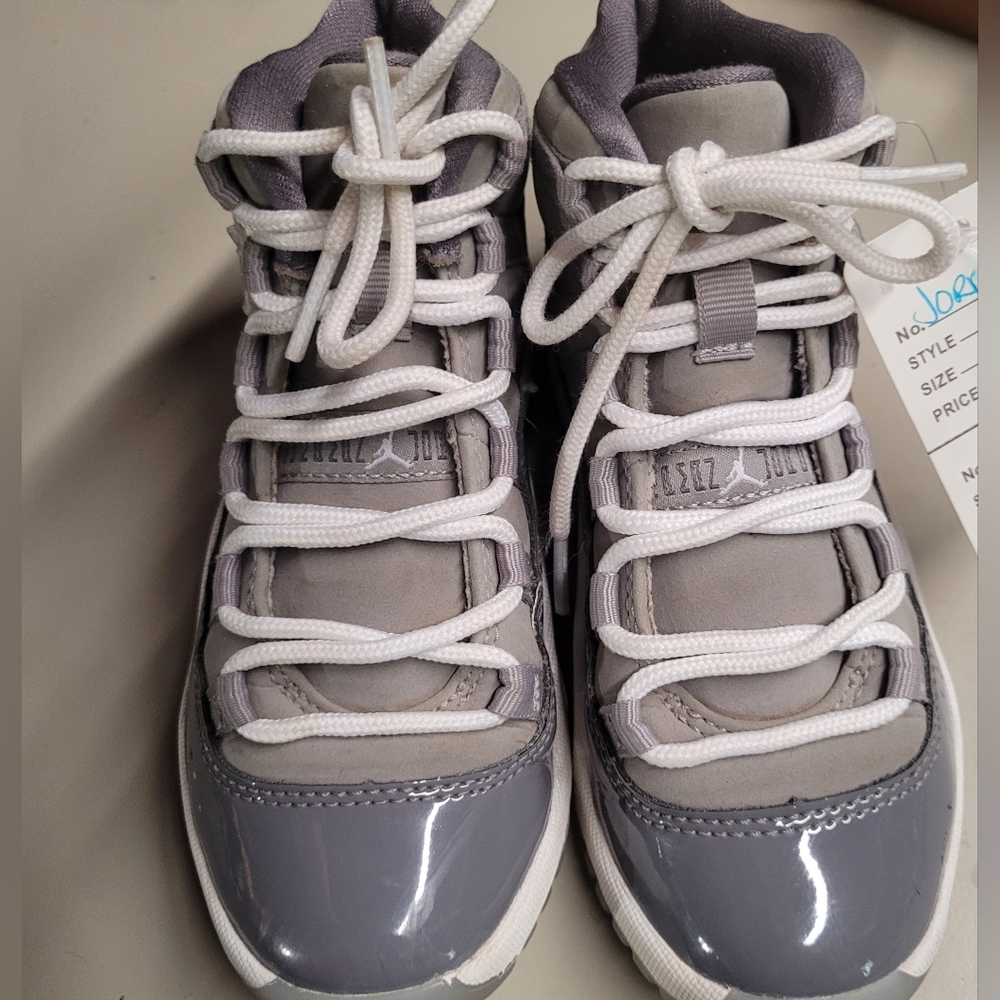 Jordans 12c gray and white